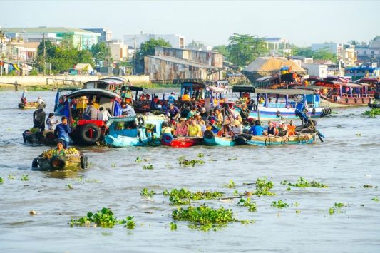 Chợ nổi Cái Răng