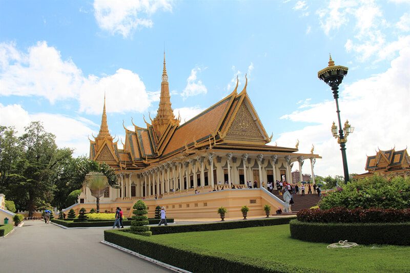 Cung điện hoàng gia tour du thuyền mekong
