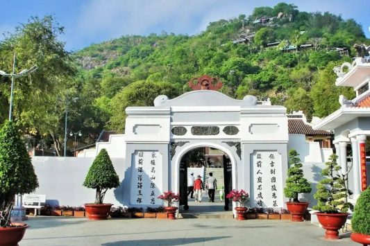 Lăng Thoại Ngọc Hầu