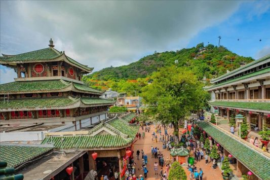 Miếu Bà Chúa Xứ Núi Sam