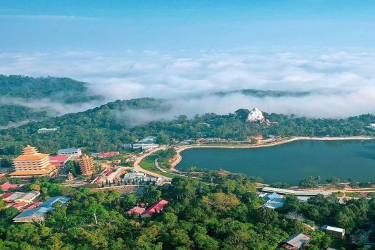 Núi Cấm – Thiên Cấm Sơn