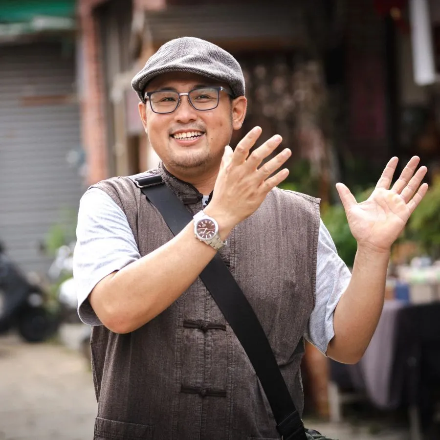 Chuyên gia tour tâm linh miền Tây Phạm Văn Khải