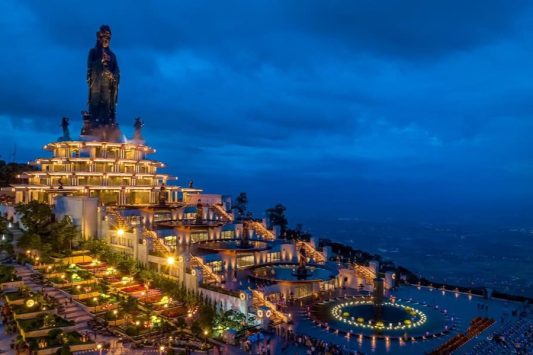 Tượng phật Tây Bổ Sư Đà - Tour du lịch miền Tây Núi Bà Đen