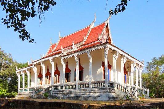 Wat Kampong Tralach Leu tour du thuyền mekong 9 ngày 8 đêm